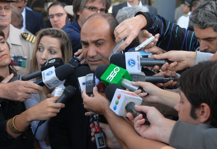 Según Manzur, cuatro pasajeros del crucero presentaron "síntomas leves de gripe"