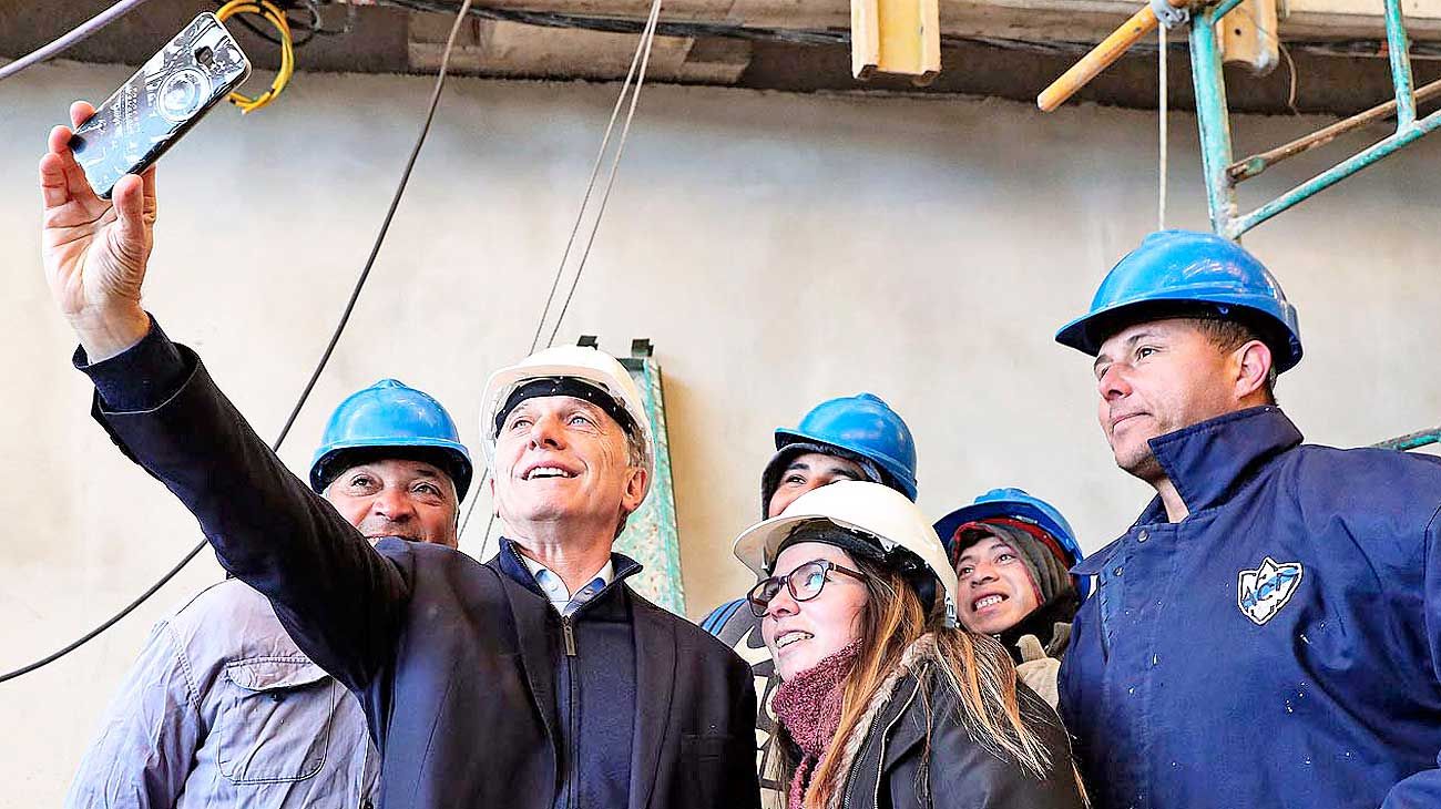 La campaña en las redes crece y nadie controla cómo se financia