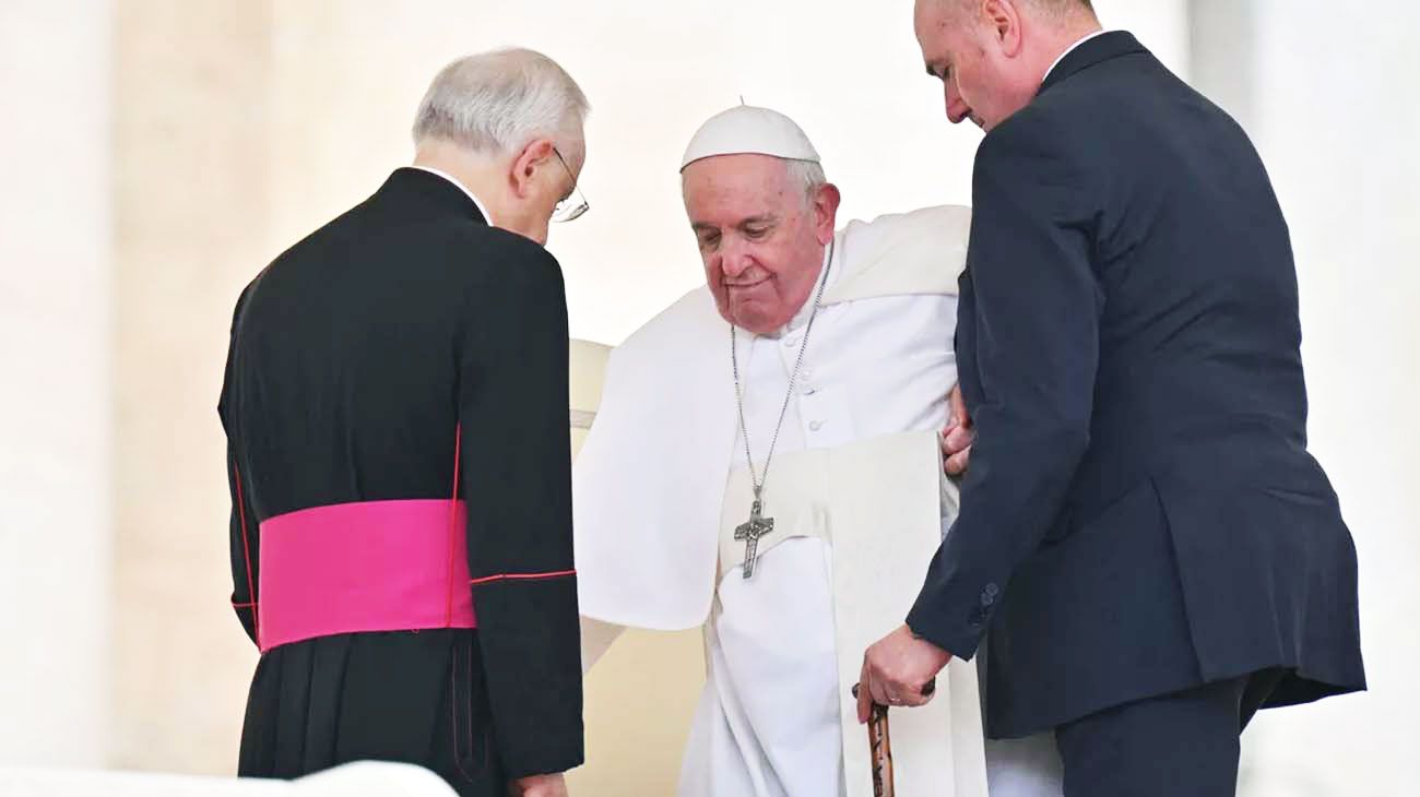 Francisco y su eventual renuncia: “La puerta está abierta. Cambiar de papa no sería una catástrofe”