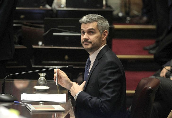 Marcos Peña responde preguntas en el Senado