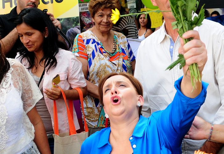Michetti dice que pondrá límites al juego y desafía a López