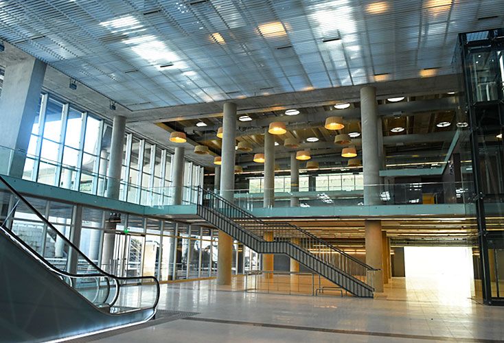 El Centro de Convenciones abre a fin de este mes con canon polémico