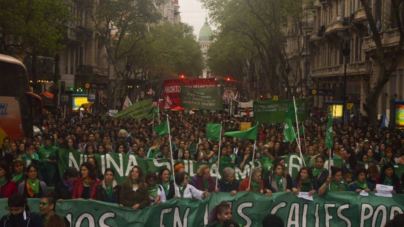 Aborto: convocan "pañuelazo" verde para el 19F