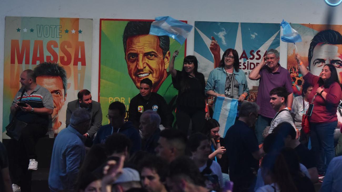 Los números alentadores de Axel Kicillof podrían empujar la boleta de Sergio Massa