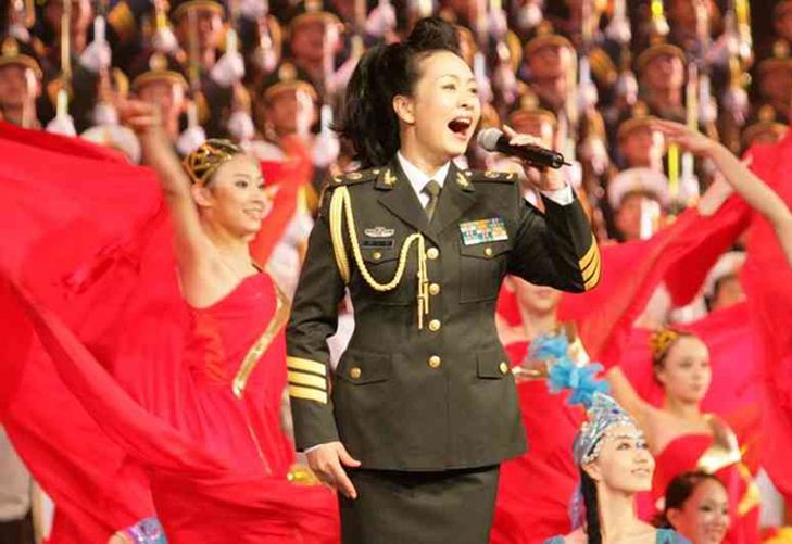 Peng Liyuan: primera dama china y popular cantante folclórica