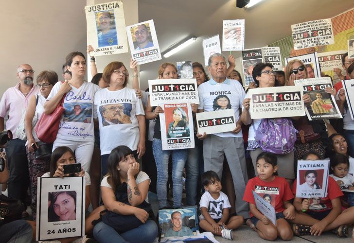Once: los familiares reclaman prisión efectiva para los 21 condenados