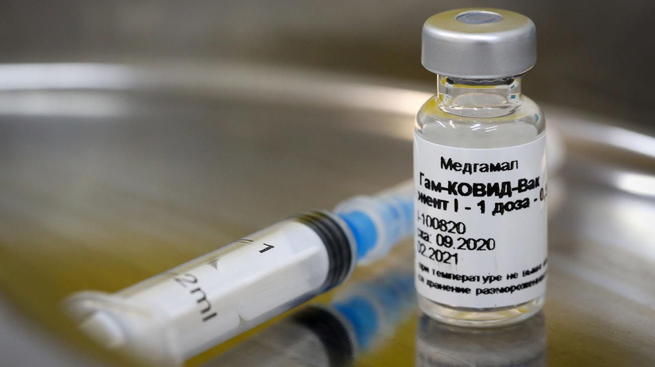 Rusia afirma que la vacuna contra el coronavirus Sputnik V tiene un 95% de efectividad