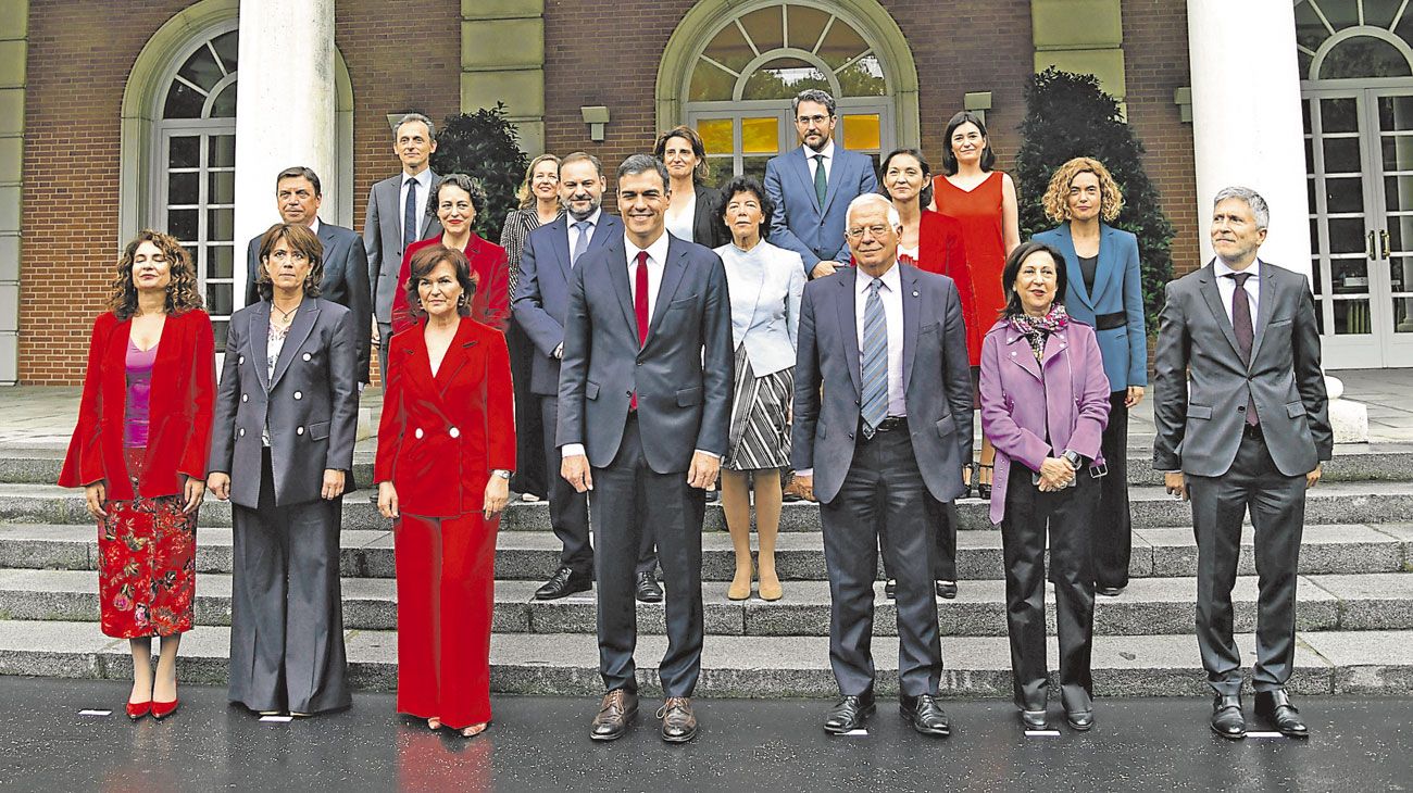 Sánchez abre un canal de diálogo con el gobierno de Cataluña