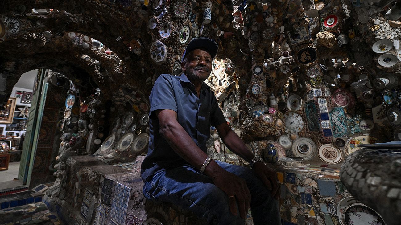 Un castillo en la favela de San Pablo, la obra inacabada del "Gaudí brasileño"