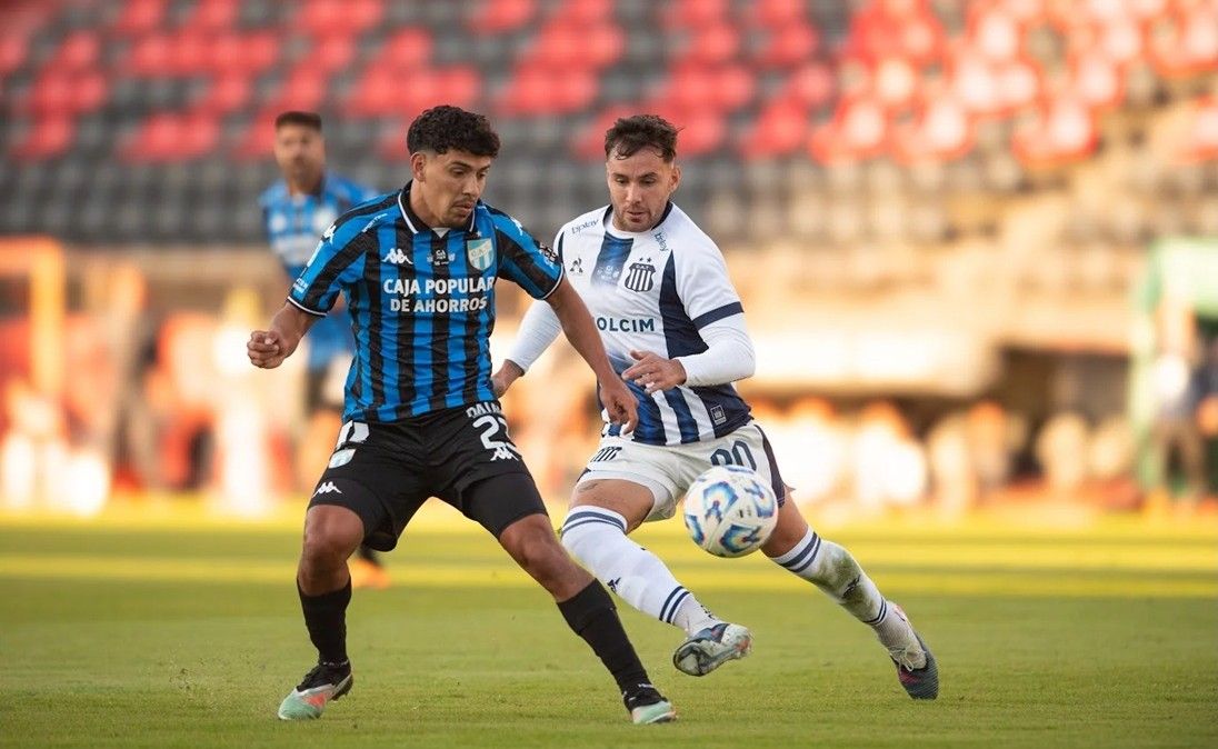 Atlético Tucumán goleó a un Talleres desbordado por la crisis y lo eliminó de la Copa Argentina