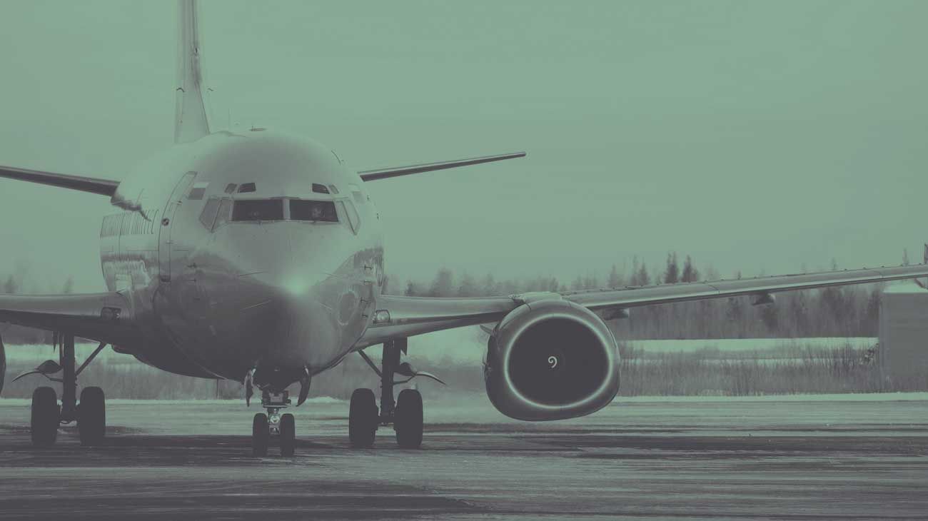 La aviación civil semiparalizada