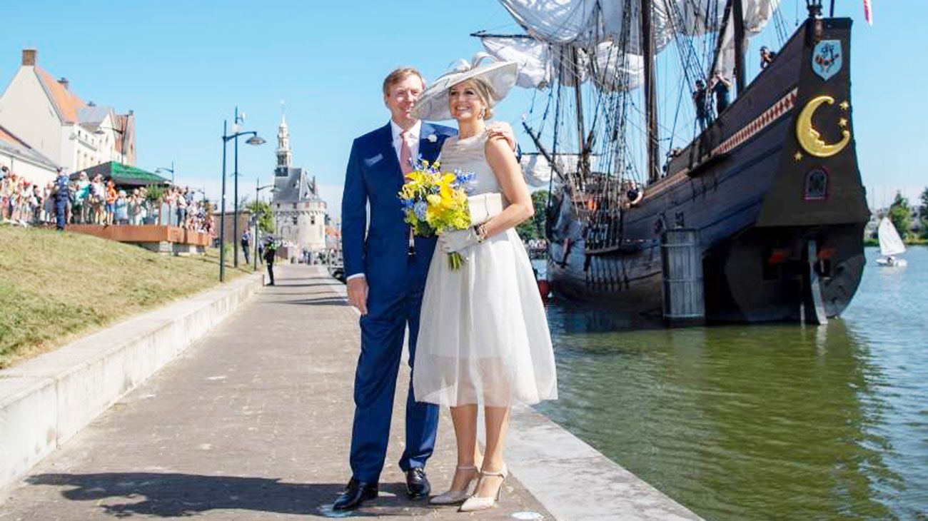 La reina Máxima retoma su agenda y se mostró sonriente con su marido