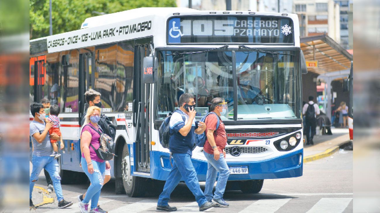 Los dueños de colectivos levantaron la medida y habrá servicio nocturno