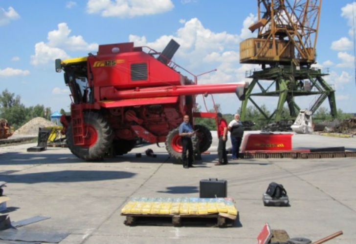 Decomisan 67 kilos de cocaína en una cosechadora argentina