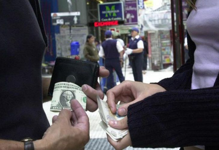 Comercios y particulares podrán comprar y vender dólares