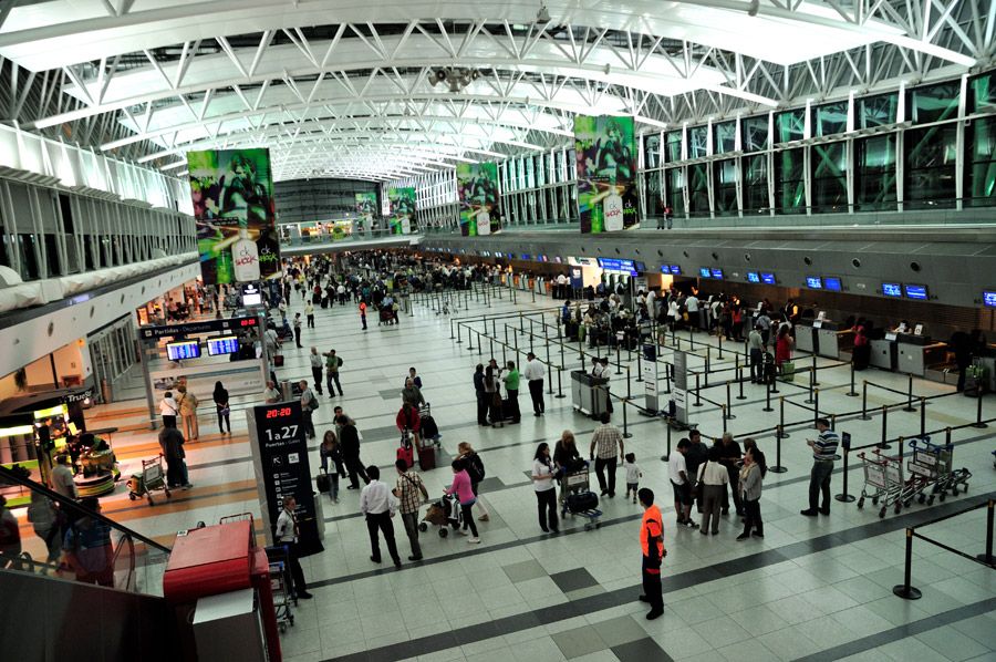 Extreman medidas para viajar a Estados Unidos con tablets y computadoras