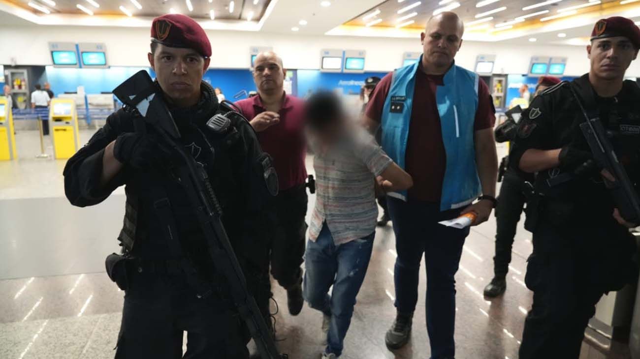 Deportan a un delincuente de nacionalidad chilena