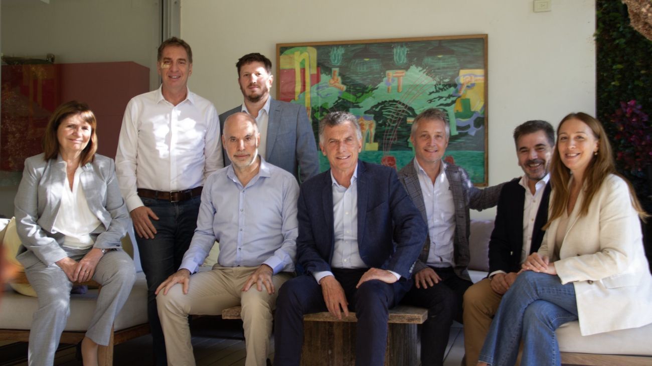 La foto de la reunión del PRO