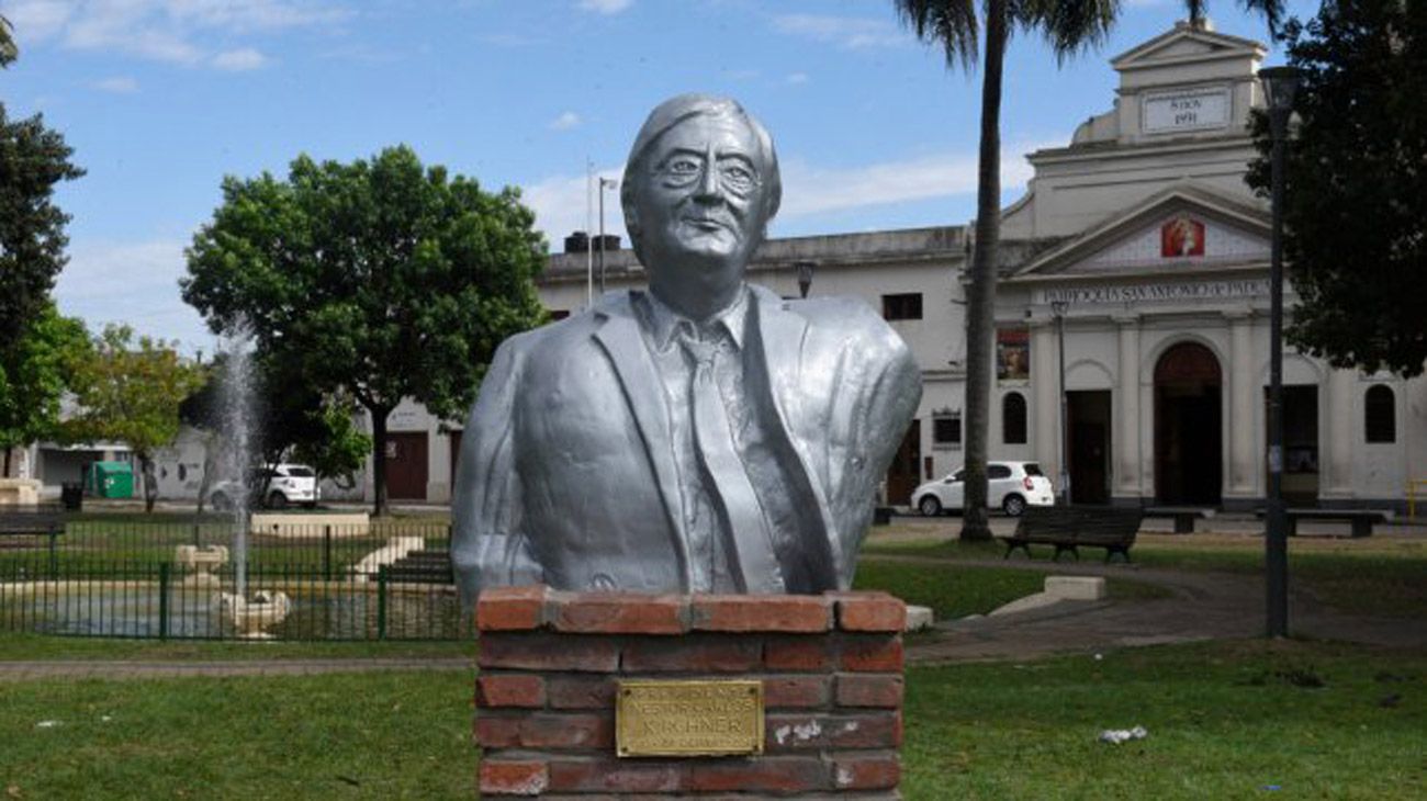 Rosario se suma al rechazo a los monumentos de Néstor Kirchner