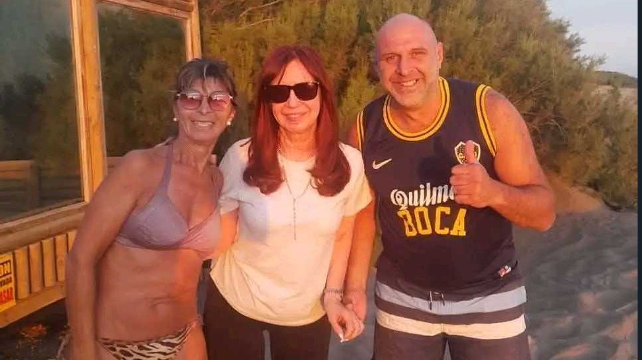Se conocieron imágenes de Cristina Kirchner veraneando en Monte Hermoso