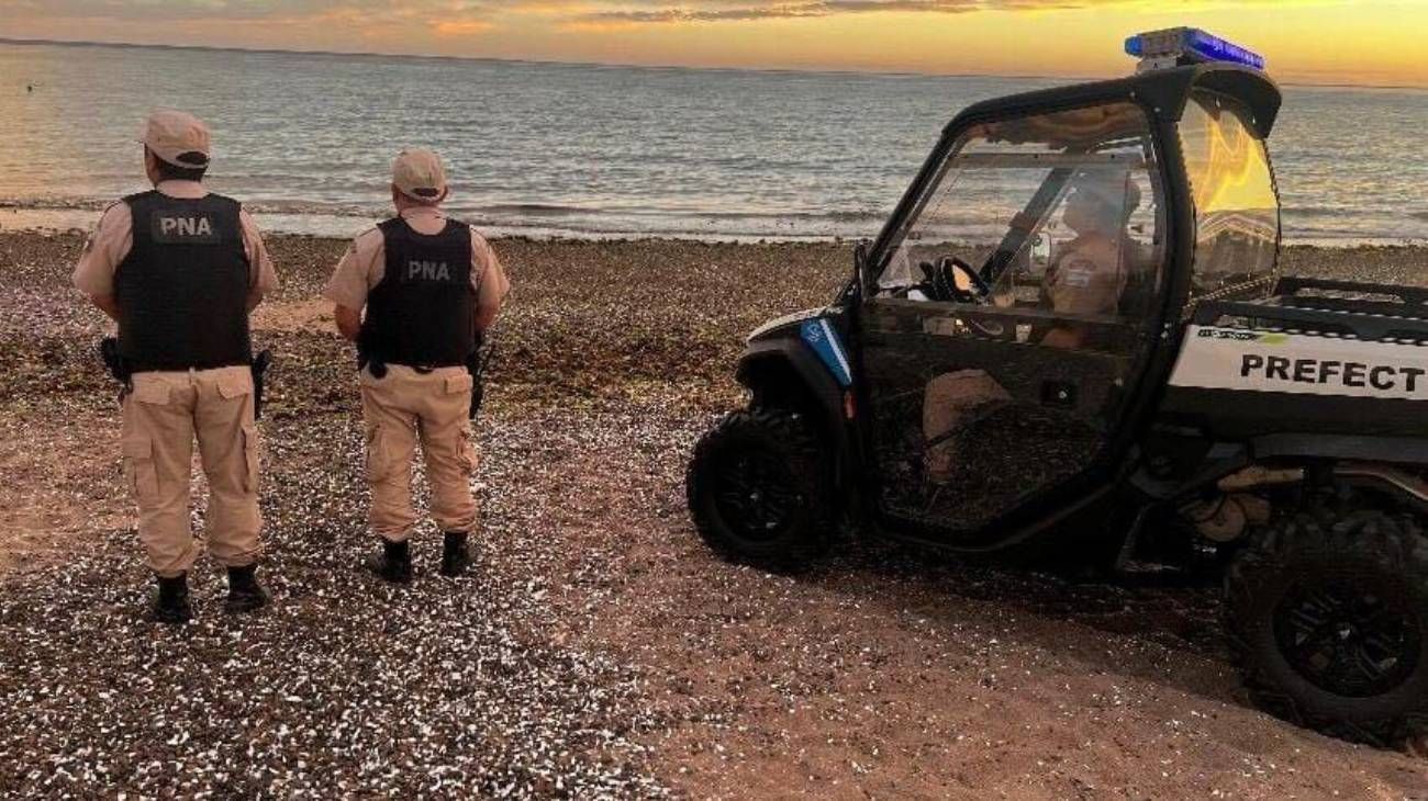 Buscan a una joven que desapareció mientras buceaba en Puerto Madryn