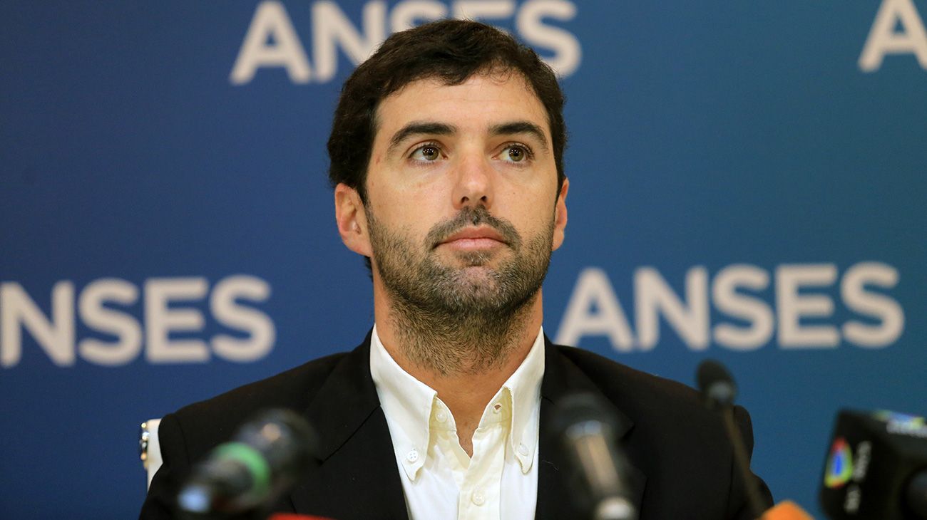 El Gobierno evalúa dar de baja 70 nombramientos que hizo Macri en ANSES