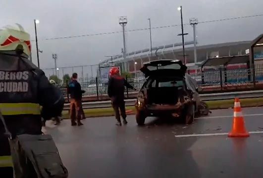 Fuerte choque frente a la cancha de River dejó seis personas heridas