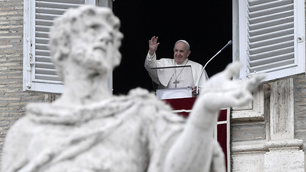 L'Osservatore Romano de esta semana: “En oración por Francisco”