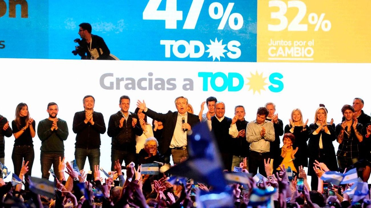 Interna oficialista: La Cámpora acusó al PJ de "olvidarse" de Cristina Kirchner en una foto