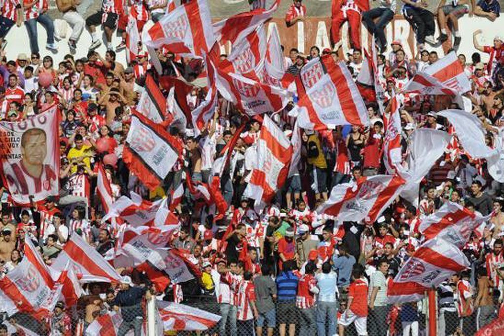 Los Capangas vs. Los Ranchos: el partido aparte de las barras de Instituto que preocupa al gobierno