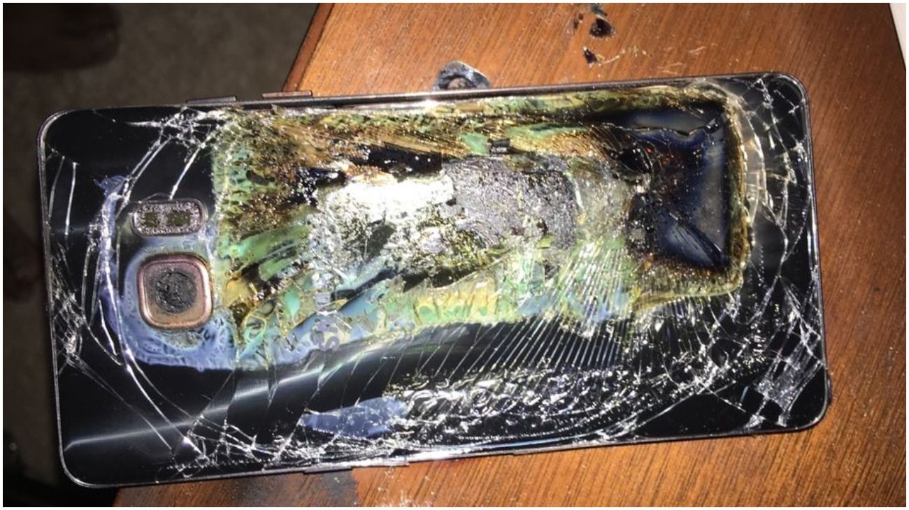 Un hombre sufrió graves heridas por la explosión de su celular