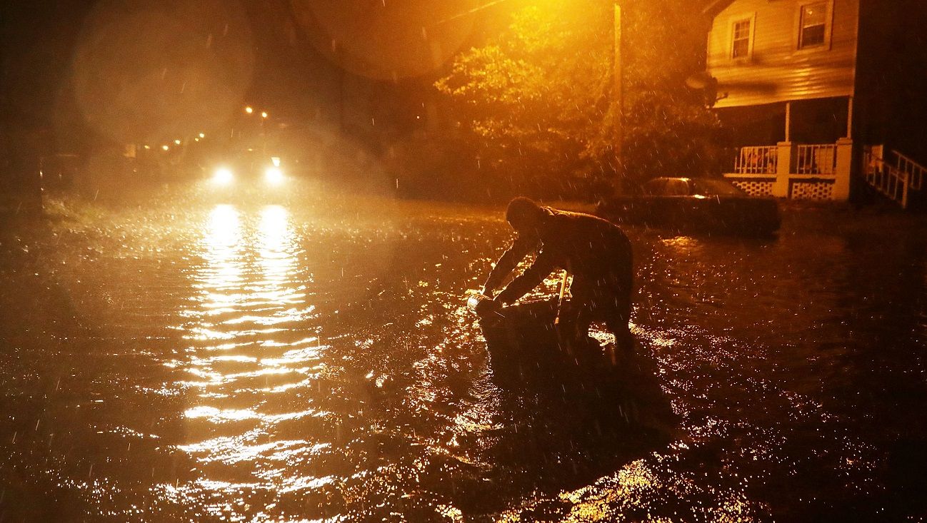 Seguí el paso del huracán Florence en vivo