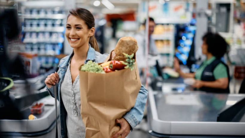 Paper lanzó una campaña de verano con bolsas de papel y beneficios gastronómicos