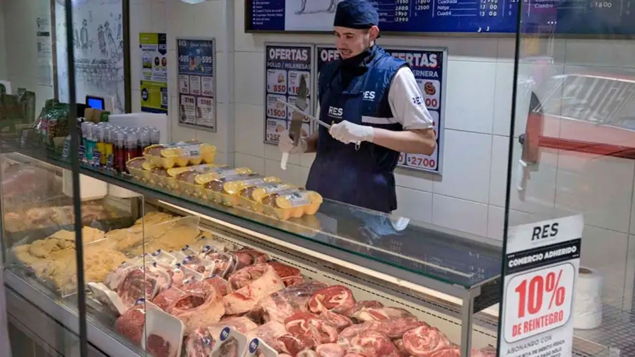 La carne empuja la inflación en Córdoba y los almacenes venden 22% menos