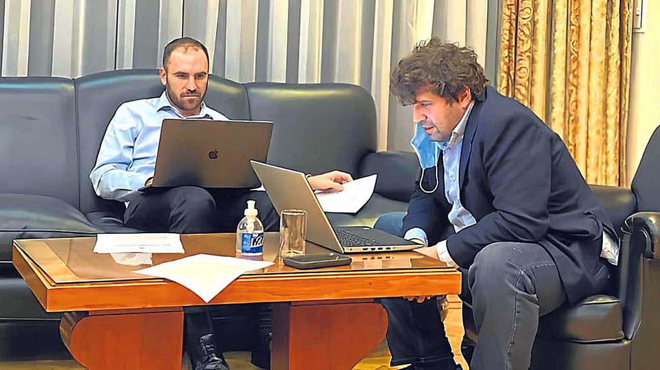 Sergio Chodos: "Tenemos que pedirle plata al FMI para pagarle al FMI"