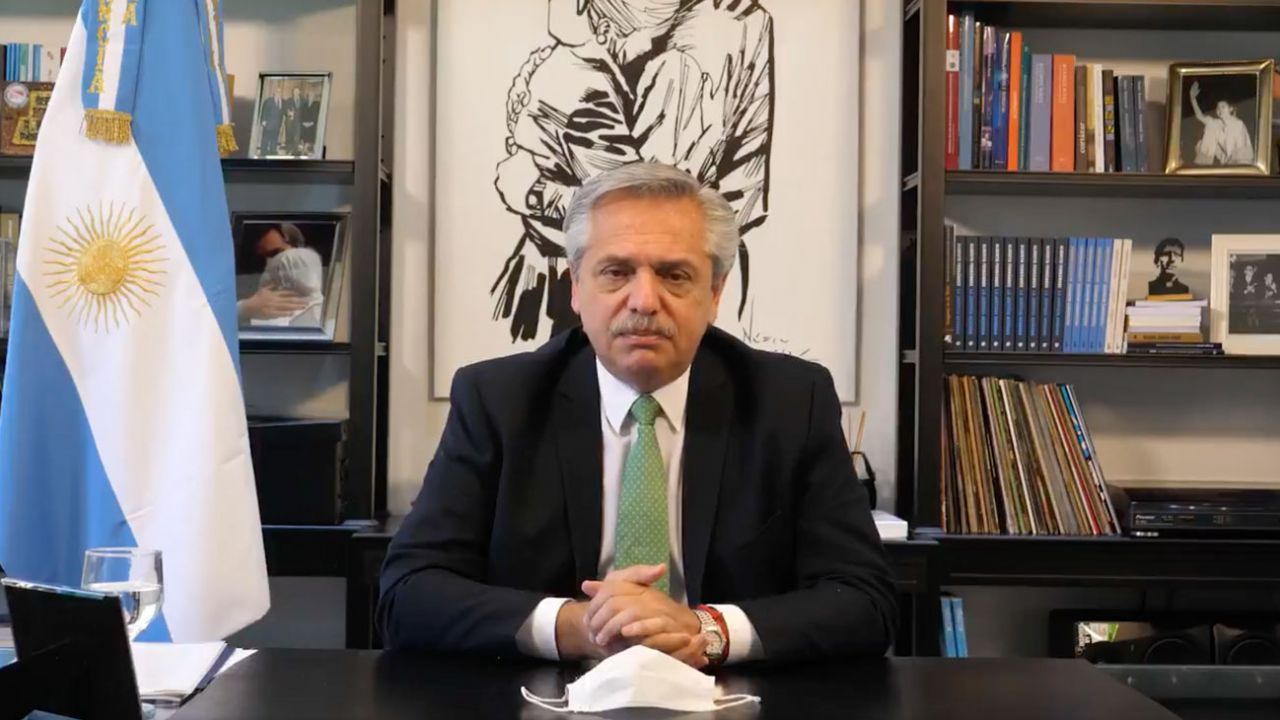 La hermana desconocida de Alberto Fernández "votó a su hermano sin saber a quién estaba votando"