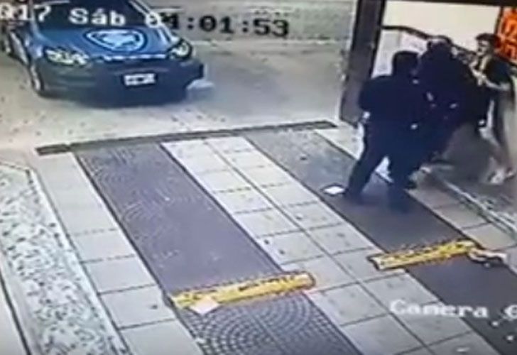 Video | Así agredía la Policía de la Ciudad a un joven