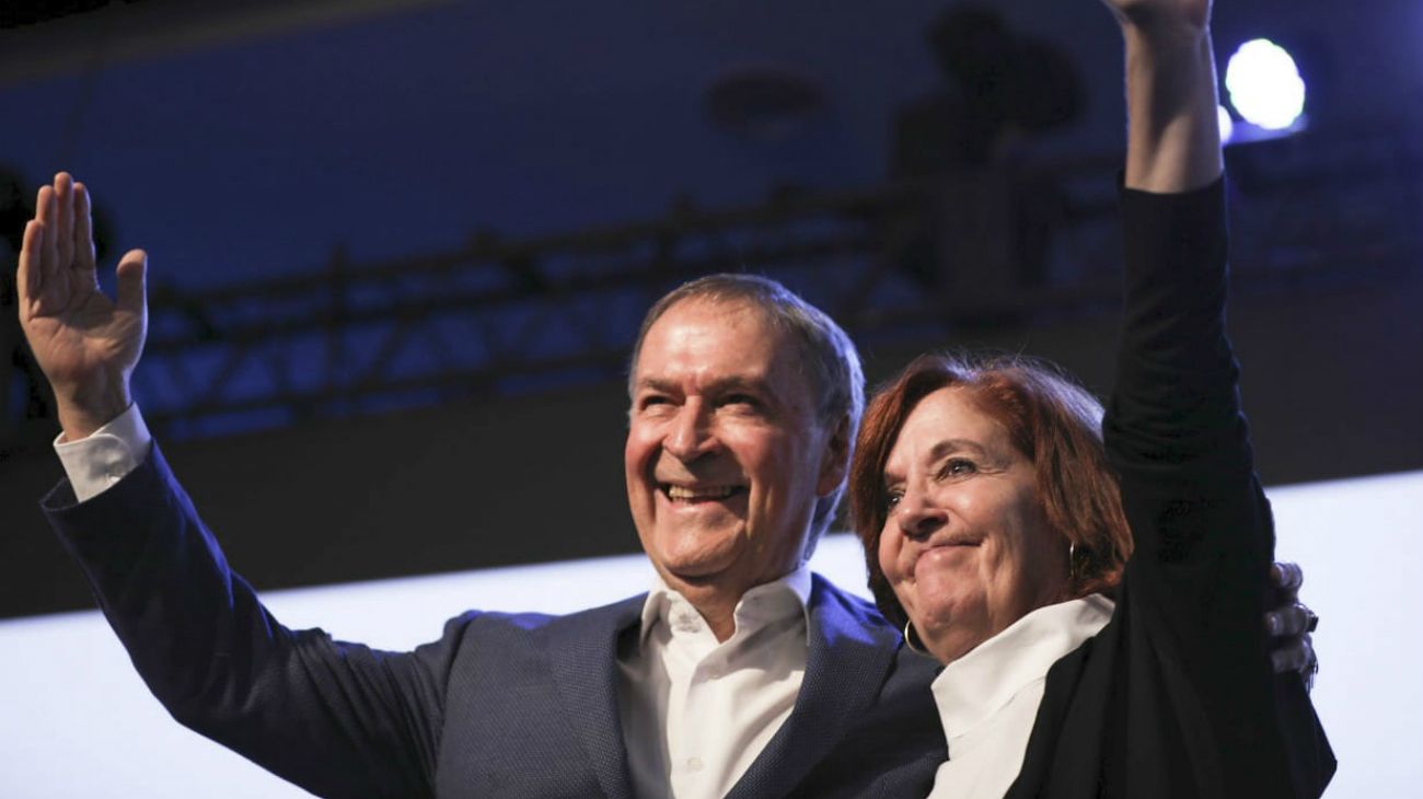 Schiaretti ahora entra en el escenario nacional en "modo armador"