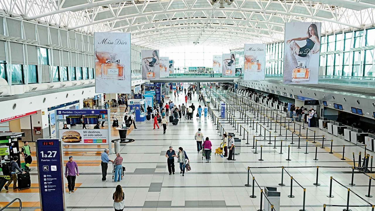 Los pasajes aéreos de cabotaje aumentaron hasta 838% en 4 años