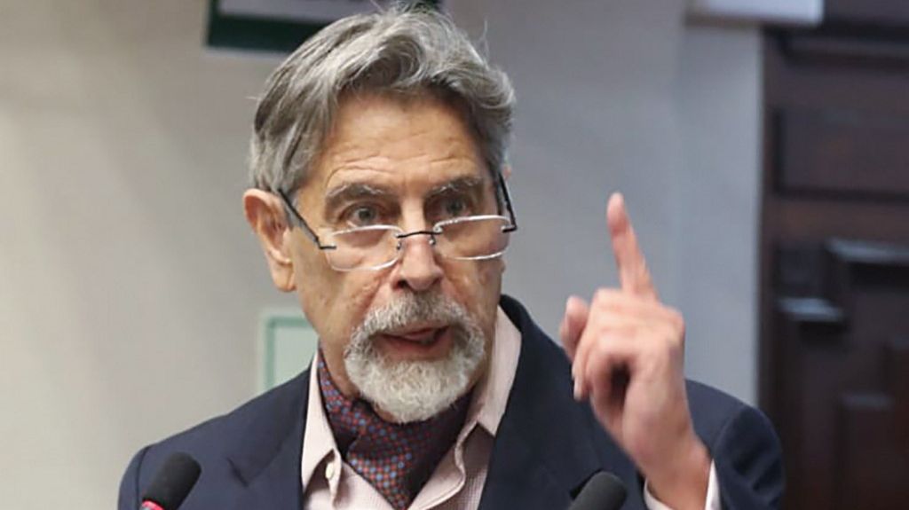 El congresista Francisco Sagasti es el nuevo presidente de Perú