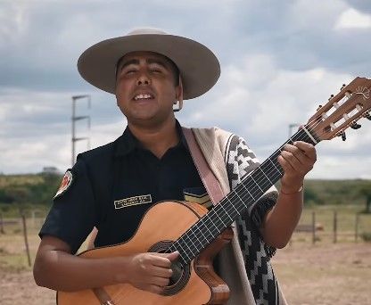 "Pa' que siempre vuelvas contento la policía te cuidará": las recomendaciones de la Policía de Córdoba al ritmo del folklore.