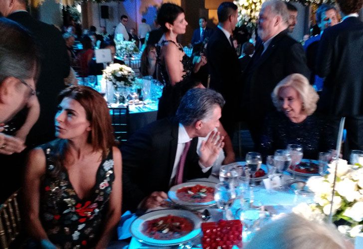 Previa de campaña y discursos sorpresa: lo que no se vio de la gala en la Fundación Favaloro