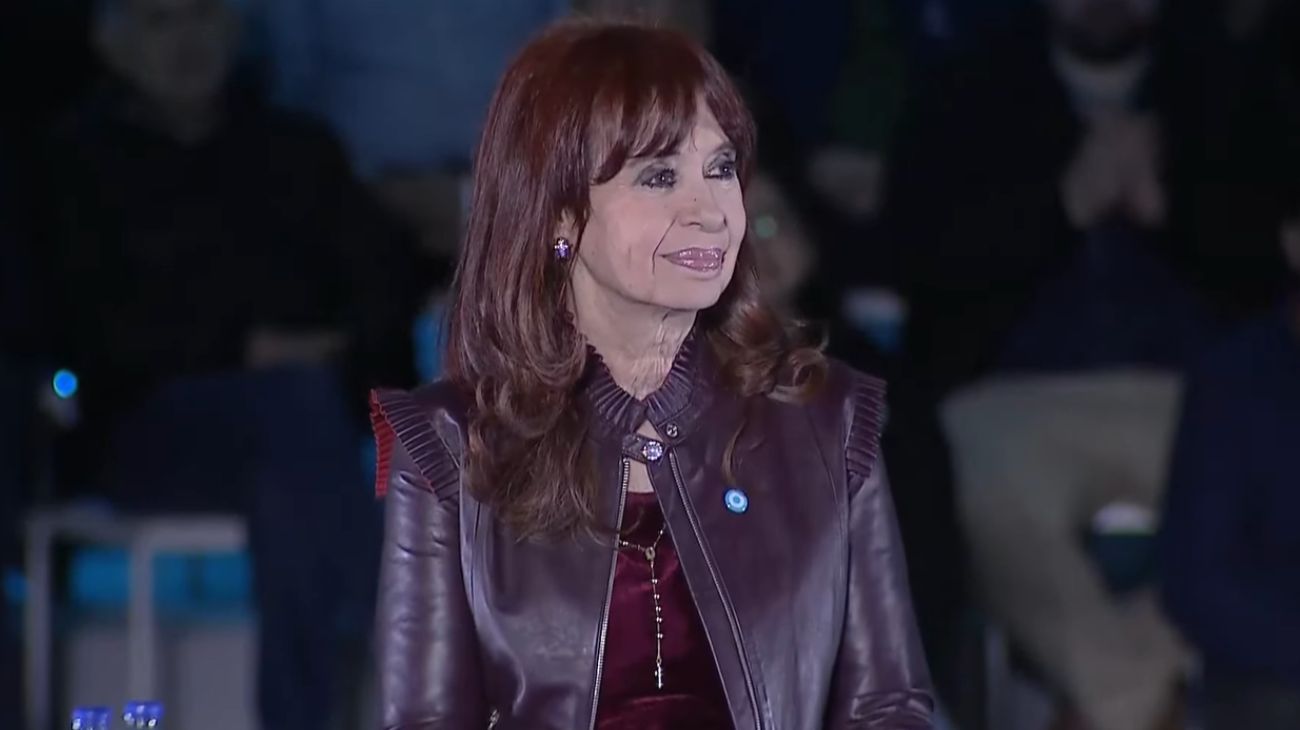Cristina Kirchner en Corrientes: "Si estoy terminada, ¿por qué no me dejan competir y me derrotan políticamente?"