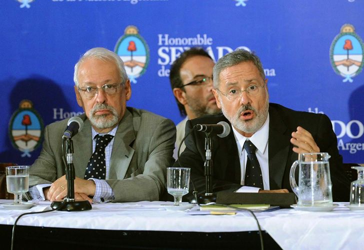 Verbitsky pide "más tiempo para analizar el proyecto" de la nueva SIDE