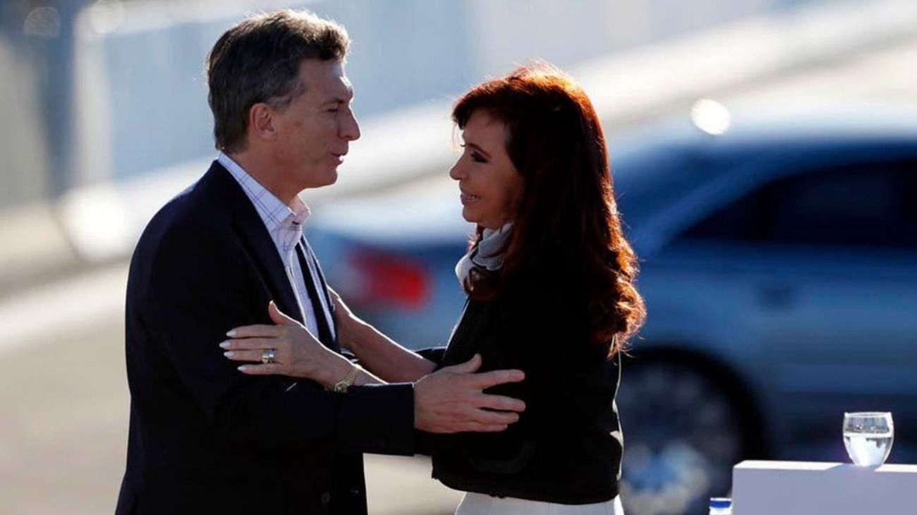 Luego de una semana caótica, Macri llamó a "tender puentes" y dialogar