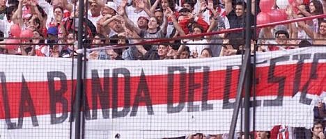 Nuevo "piquete" de barras en River