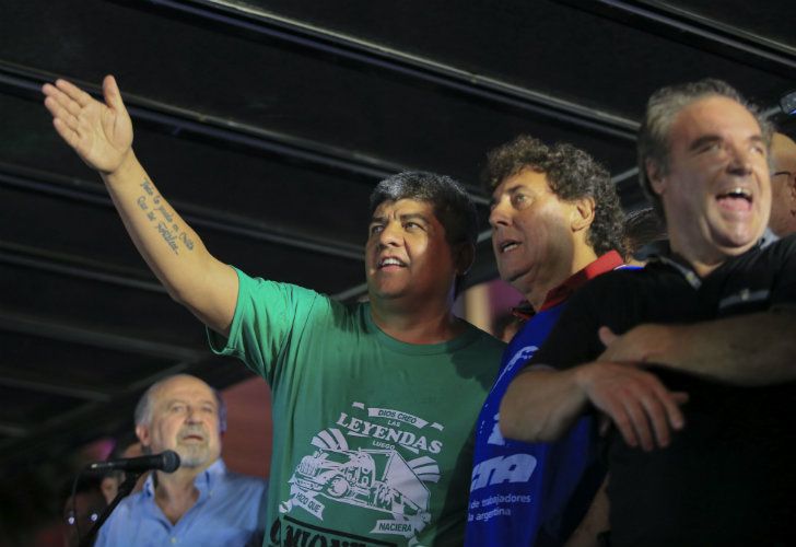 Moyano, Baradel y D'Elía encabezaron la 'Marcha de las Velas'