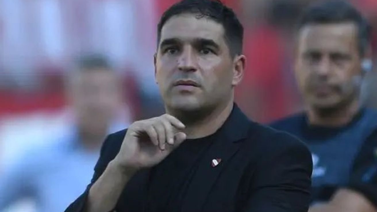Independiente empató y se quedó sin director técnico