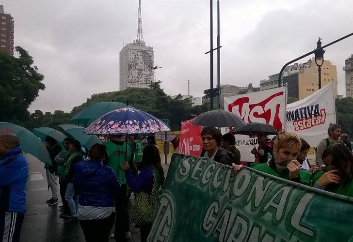 Cortes en el Centro porteño por una marcha de ATE