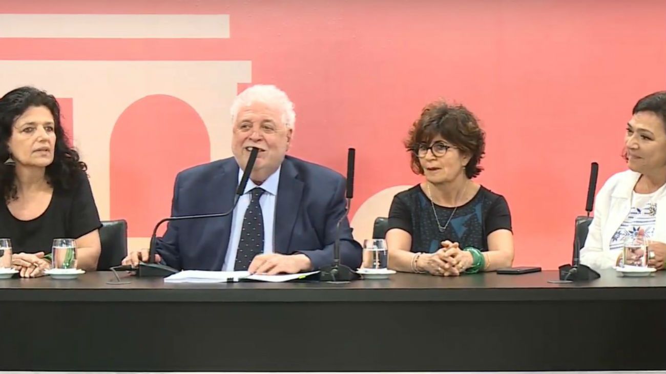 Ginés González García anunció un nuevo protocolo de aborto no punible